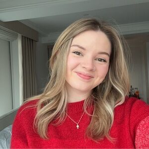 Meet your Posher, Dania